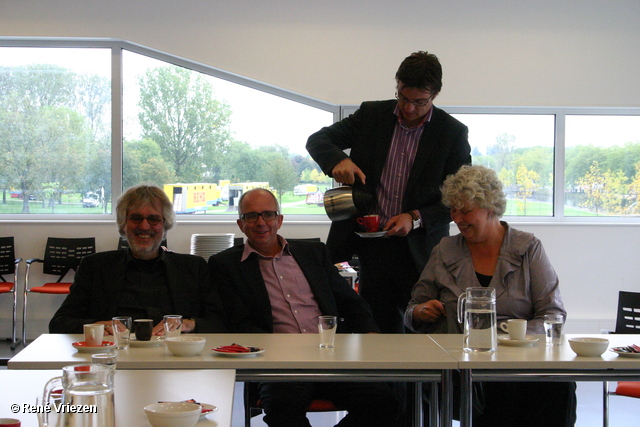 RenÃ© Vriezen 2010-10-04 #0021 Bezoek Wethouders Mw. Margriet Bleijenberg Dhr. Henk Kok  Presikhaaf maandag 4 oktober 2010