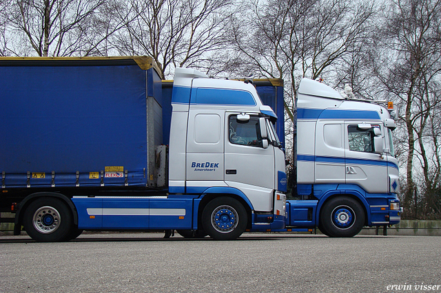 24-02-08 001-border truck pice