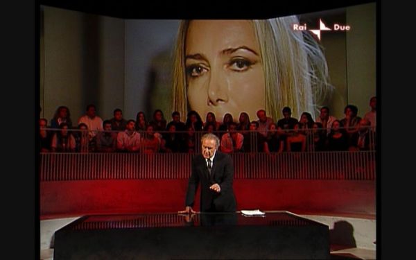 patrizia-daddario-ad-annozero - 