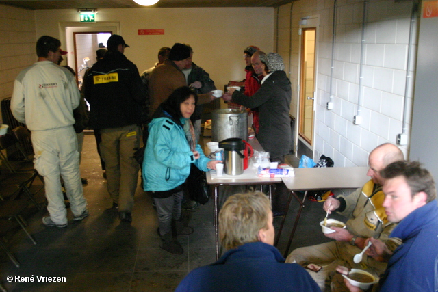 RenÃ© Vriezen 2010-12-03 #0024 WWP 2 Erwtensoep Bouwvakkers en Bewoners Grootonderhoud Krammerstraat vrijdag 3 december 2010