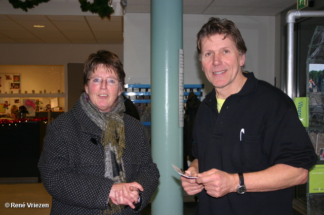 RenÃ© Vriezen 2010-12-18 #0176 Wijkmarkt -Ontdek Presikhaaf- MFC Presikhaven Wethouder Margriet Bleijenberg zaterdag 18 december 2010