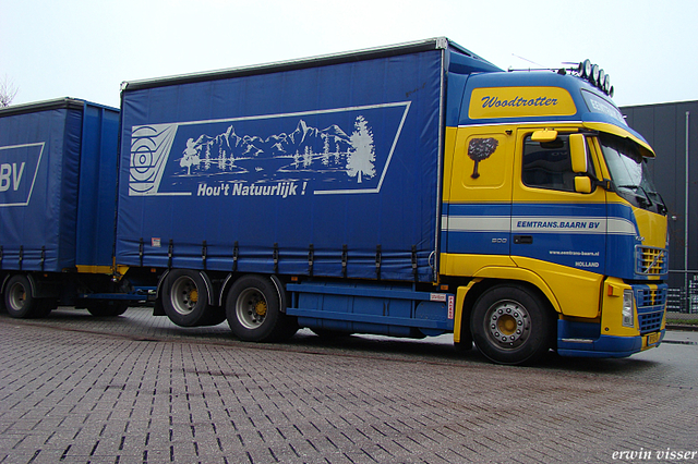 16-03-08 066-border truck pics