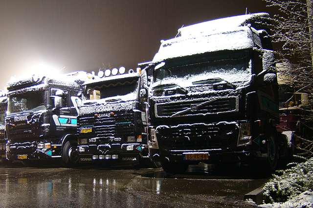 23-03-08 003-border truck pics