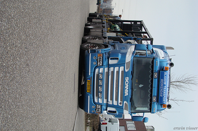 27-03-08 004-border truck pics