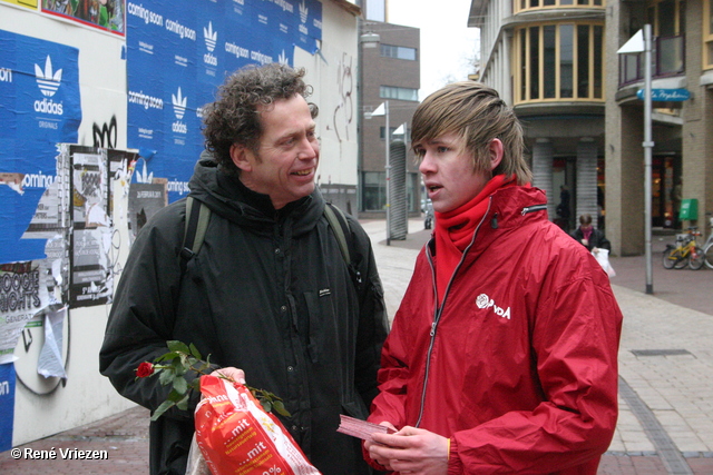 René Vriezen 2011-02-12 #0014 PvdA Arnhem Land vd Markt campagne PV2011 Job Cohen zaterdag 12 februari 2011
