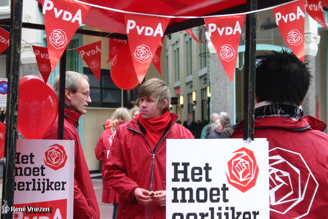 RenÃ© Vriezen 2011-02-12 #0045 PvdA Arnhem Land vd Markt campagne PV2011 Job Cohen zaterdag 12 februari 2011