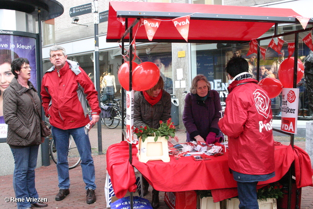 RenÃ© Vriezen 2011-02-12 #0048 PvdA Arnhem Land vd Markt campagne PV2011 Job Cohen zaterdag 12 februari 2011