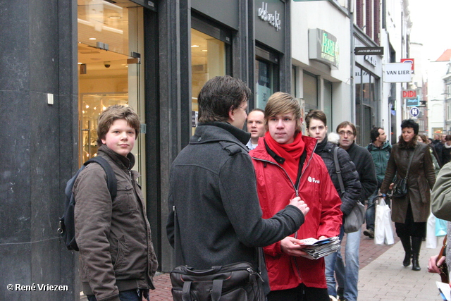 RenÃ© Vriezen 2011-02-12 #0082 PvdA Arnhem Land vd Markt campagne PV2011 Job Cohen zaterdag 12 februari 2011