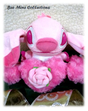 1 Pink Stitch w 3 Heart Bouquet - 205.000 - 