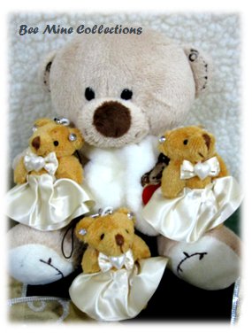 1 Winter Bear w 3 Lil' Fancy Bears Bouquet-195 - 