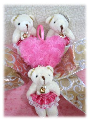 3 Bears in Fancy Pink Dress w 1 Heart Bouquet -195 - 
