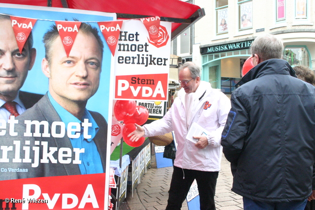 RenÃ© Vriezen 2011-02-26 #0004 PvdA Arnhem Land vd Markt campagne PV2011 zaterdag 26 februari 2011