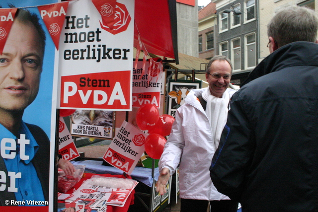René Vriezen 2011-02-26 #0006 PvdA Arnhem Land vd Markt campagne PV2011 zaterdag 26 februari 2011