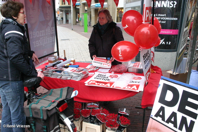 RenÃ© Vriezen 2011-02-26 #0028 PvdA Arnhem Land vd Markt campagne PV2011 zaterdag 26 februari 2011