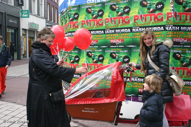 RenÃ© Vriezen 2011-02-26 #0062 PvdA Arnhem Land vd Markt campagne PV2011 zaterdag 26 februari 2011