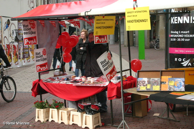 RenÃ© Vriezen 2011-02-26 #0105 PvdA Arnhem Land vd Markt campagne PV2011 zaterdag 26 februari 2011