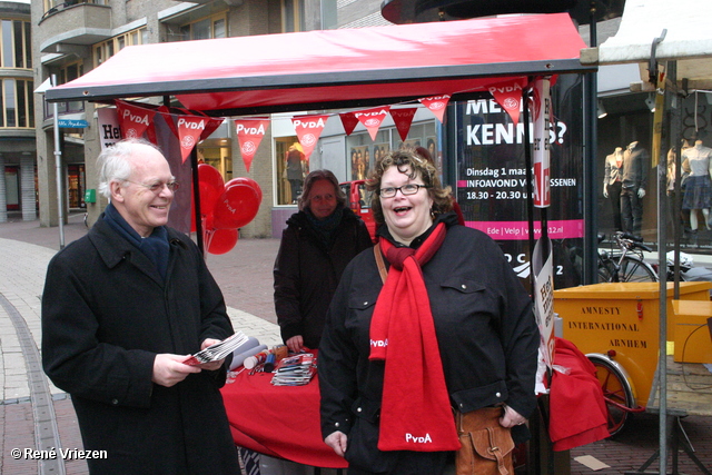 RenÃ© Vriezen 2011-02-26 #0152 PvdA Arnhem Land vd Markt campagne PV2011 zaterdag 26 februari 2011