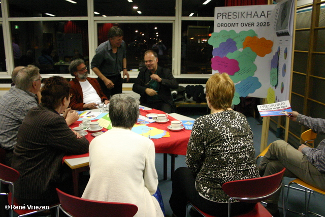 RenÃ© Vriezen 2011-03-31 #0042 WijkVisie Presikhaaf Droom over 2025 Bewonersavond W.Dreesschool donderdag 31maart2011