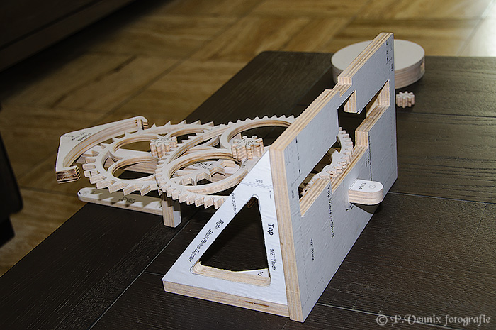 28 Simplicity clock