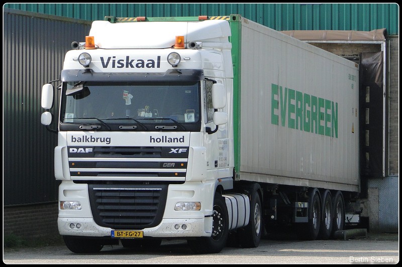 Spotten 16 & 18-04-2011 004-BorderMaker - trucks gespot in Hoogeveen