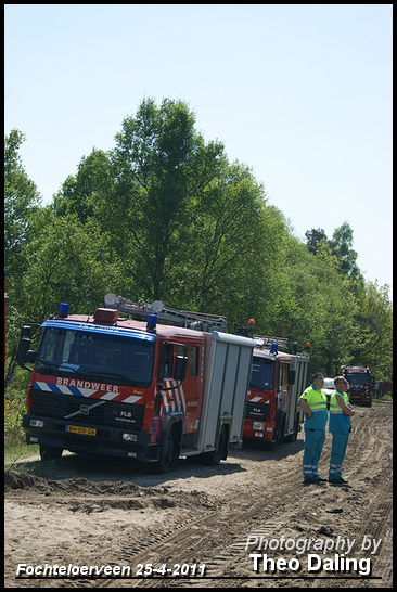 25-4-11 092-border Brand Fochteloerveen