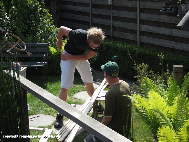 Tuin - Reigerhekken maken 07-05-11 (01) Reiger hekken maken 07-05-11