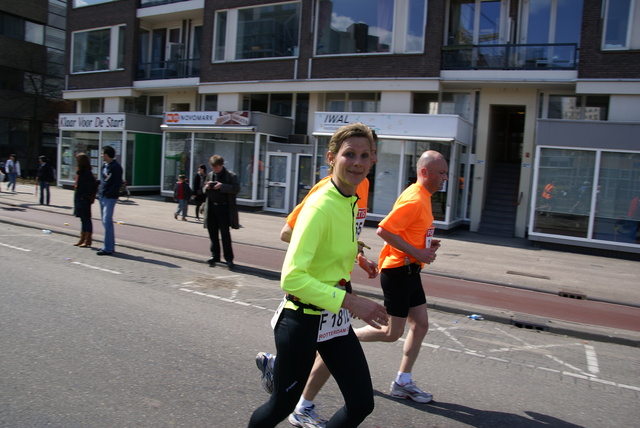 DSC03219 Marathon Rotterdam 13 apr 08