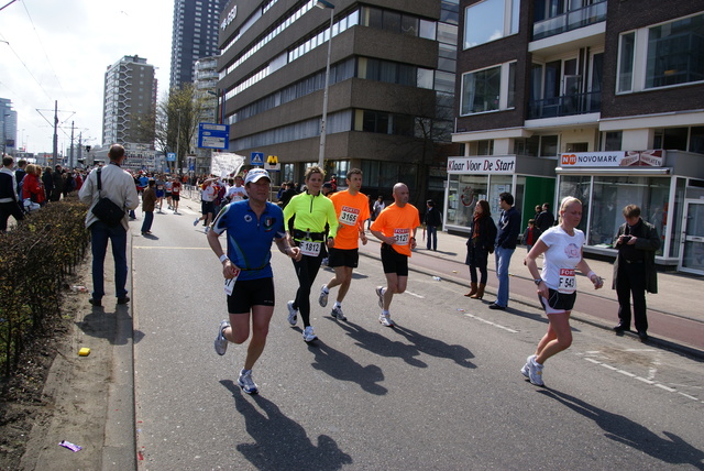 DSC03218 Marathon Rotterdam 13 apr 08