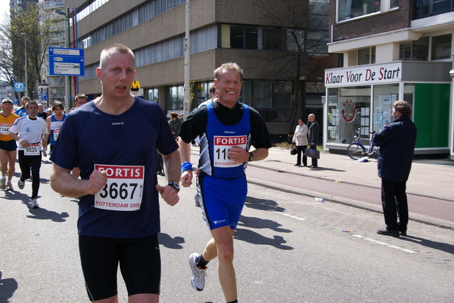 DSC03210 Marathon Rotterdam 13 apr 08