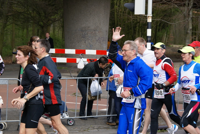 DSC03204 Marathon Rotterdam 13 apr 08