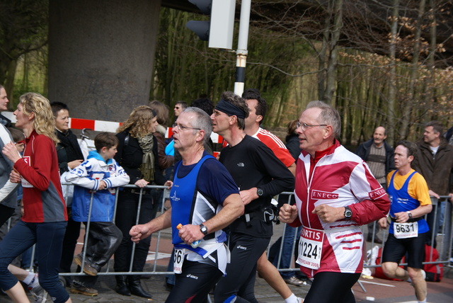 DSC03200 Marathon Rotterdam 13 apr 08