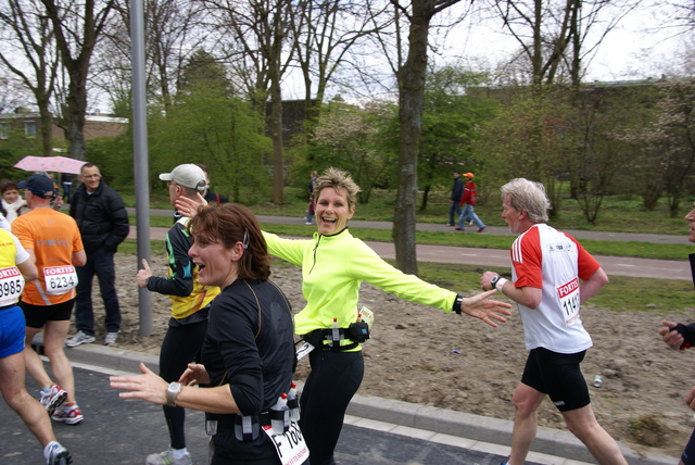 DSC03195 Marathon Rotterdam 13 apr 08
