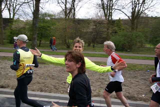DSC03194 Marathon Rotterdam 13 apr 08