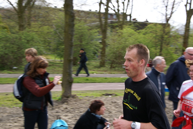 DSC03184 Marathon Rotterdam 13 apr 08