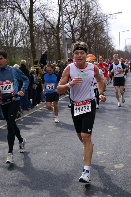 DSC03180 Marathon Rotterdam 13 apr 08