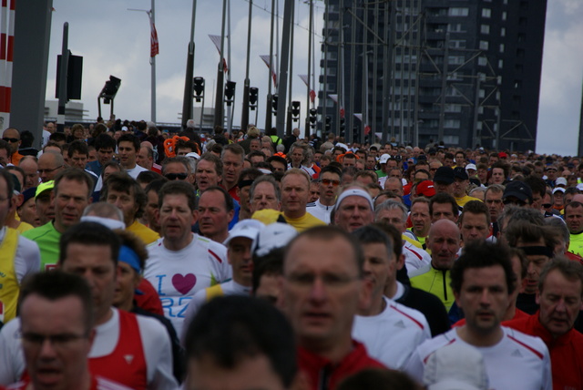 DSC03156 Marathon Rotterdam 13 apr 08