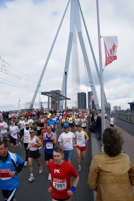 DSC03154 Marathon Rotterdam 13 apr 08