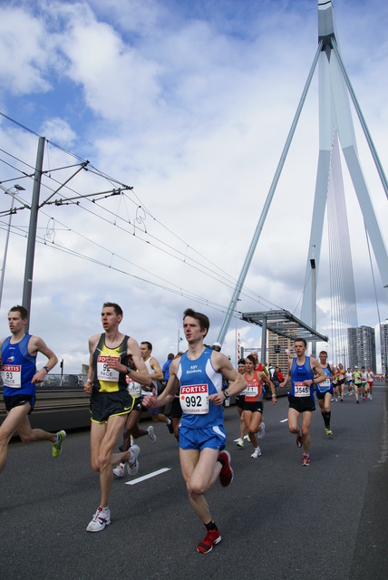 DSC03146 Marathon Rotterdam 13 apr 08