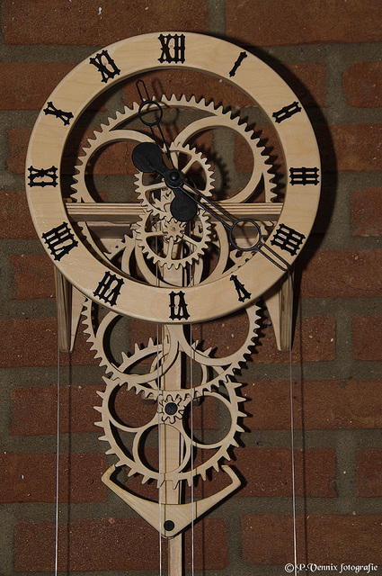 clock-detail Simplicity clock