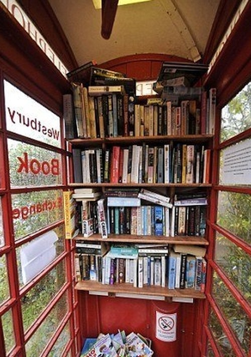 Smallest-library-in-the-world-0041 - 