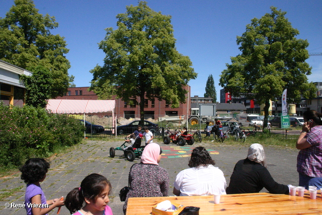 RenÃ© Vriezen 2011-06-01 #0008 Nationale BuurtSpeelDag Grevelingenstraat Presikhaaf2 woensdag 1 juni 2011