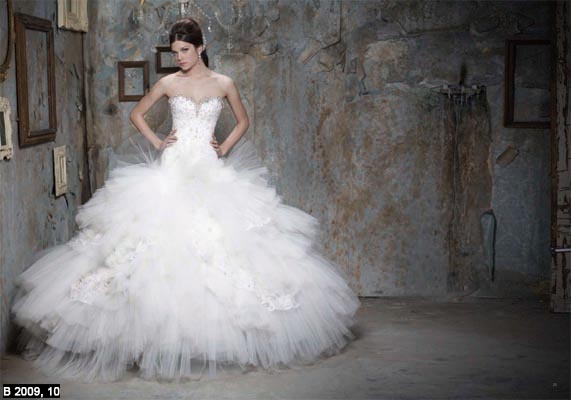 2011-Pnina-Tornai-Wedding-Dresses7 - 