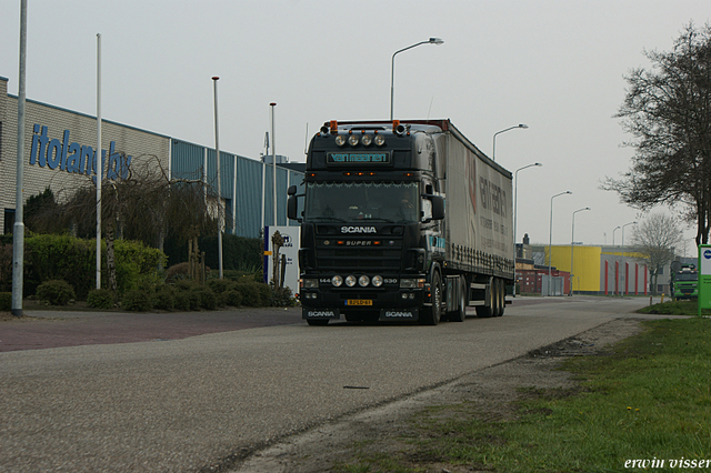 110408 004-border truck pics