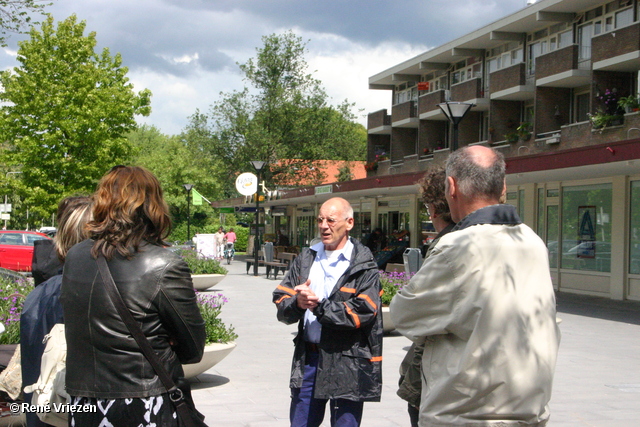 RenÃ© Vriezen 2011-06-24 #0007 Gemeente RaadsLeden bezoeken Presikhaaf op de fiets vrijdag 24 juni 2011