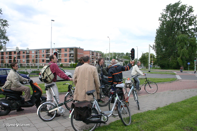 RenÃ© Vriezen 2011-06-24 #0029 Gemeente RaadsLeden bezoeken Presikhaaf op de fiets vrijdag 24 juni 2011