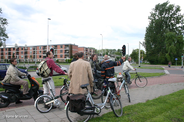René Vriezen 2011-06-24 #0029 Gemeente RaadsLeden bezoeken Presikhaaf op de fiets vrijdag 24 juni 2011