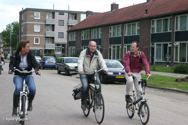 René Vriezen 2011-06-24 #0040 Gemeente RaadsLeden bezoeken Presikhaaf op de fiets vrijdag 24 juni 2011