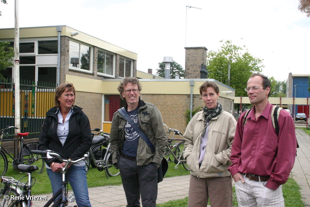 René Vriezen 2011-06-24 #0065 Gemeente RaadsLeden bezoeken Presikhaaf op de fiets vrijdag 24 juni 2011