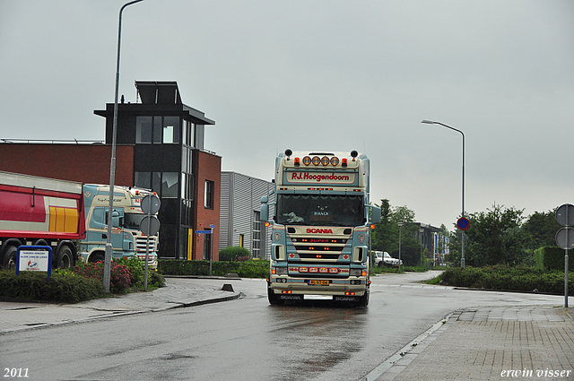 P.J. V8 008-border pj hoogendoorn 2