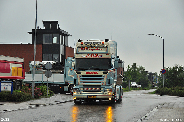 P.J. V8 012-border pj hoogendoorn 2